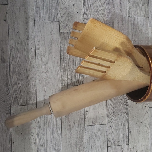 Vintage " Kitchen Utensils" Pottery Holder - Picture 4 of 4